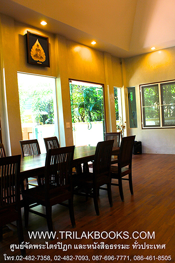 ภาพภายในอาคารบรรจุพระไตรปิฎก ที่จัดส่งทั่วประเทศโดยศูนย์เผยแพร่พระไตรปิฎกไตรลักษณ์